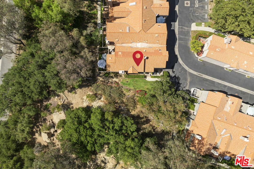 22210 Wildwood Pl