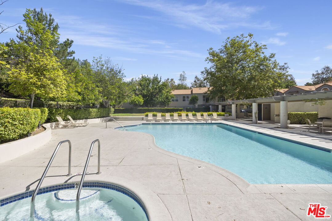 22210 Wildwood Pl