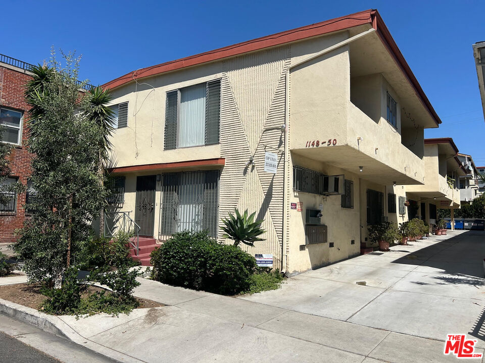 1148 N Formosa Ave Unit: 9