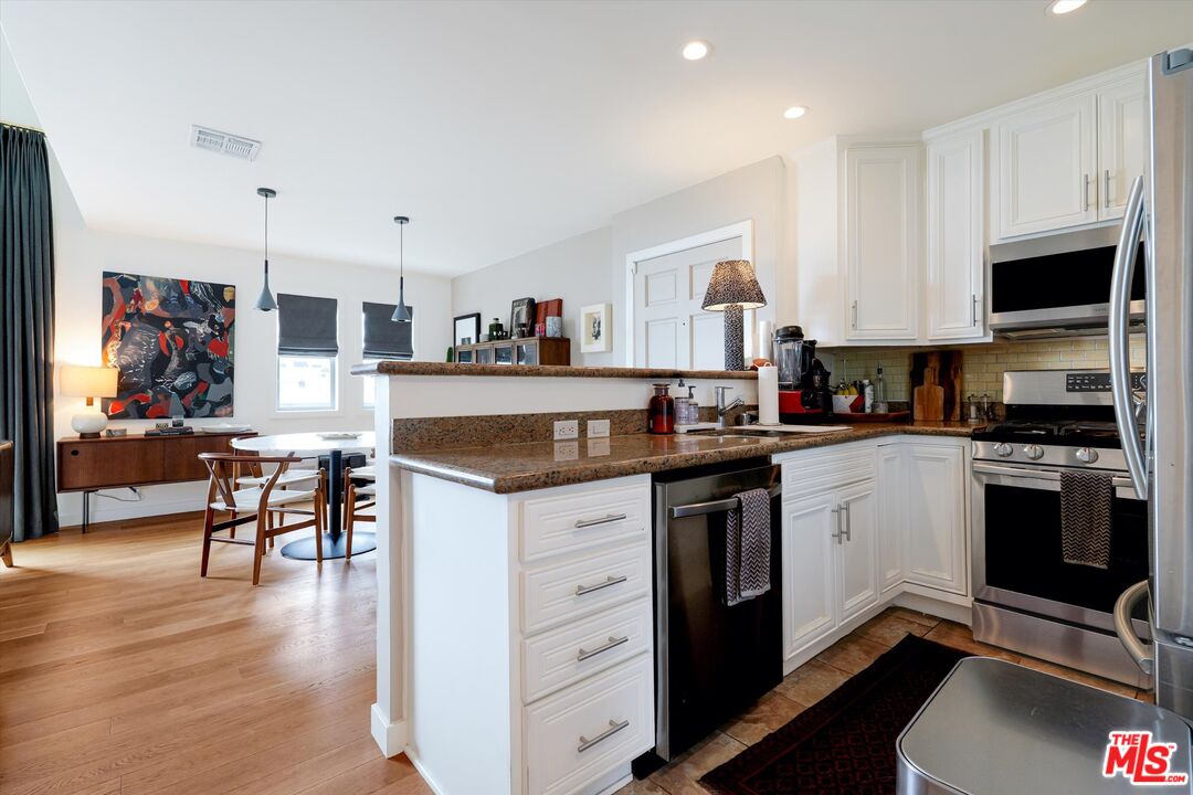 12530 Venice Blvd Unit: 8