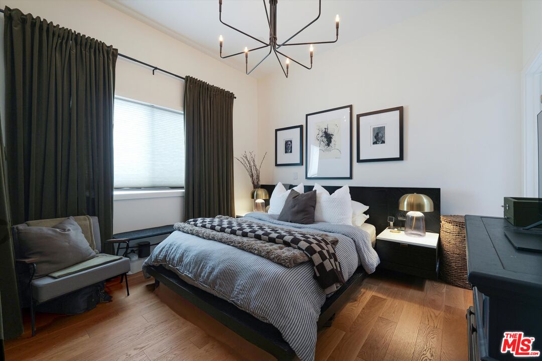 12530 Venice Blvd Unit: 8