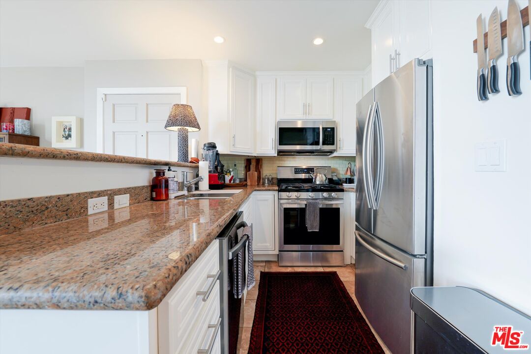 12530 Venice Blvd Unit: 8