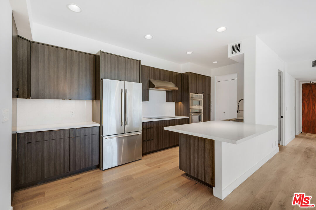 515 Ocean Ave Unit: 402S