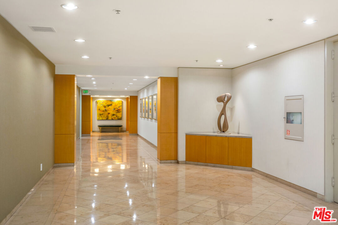 515 Ocean Ave Unit: 402S