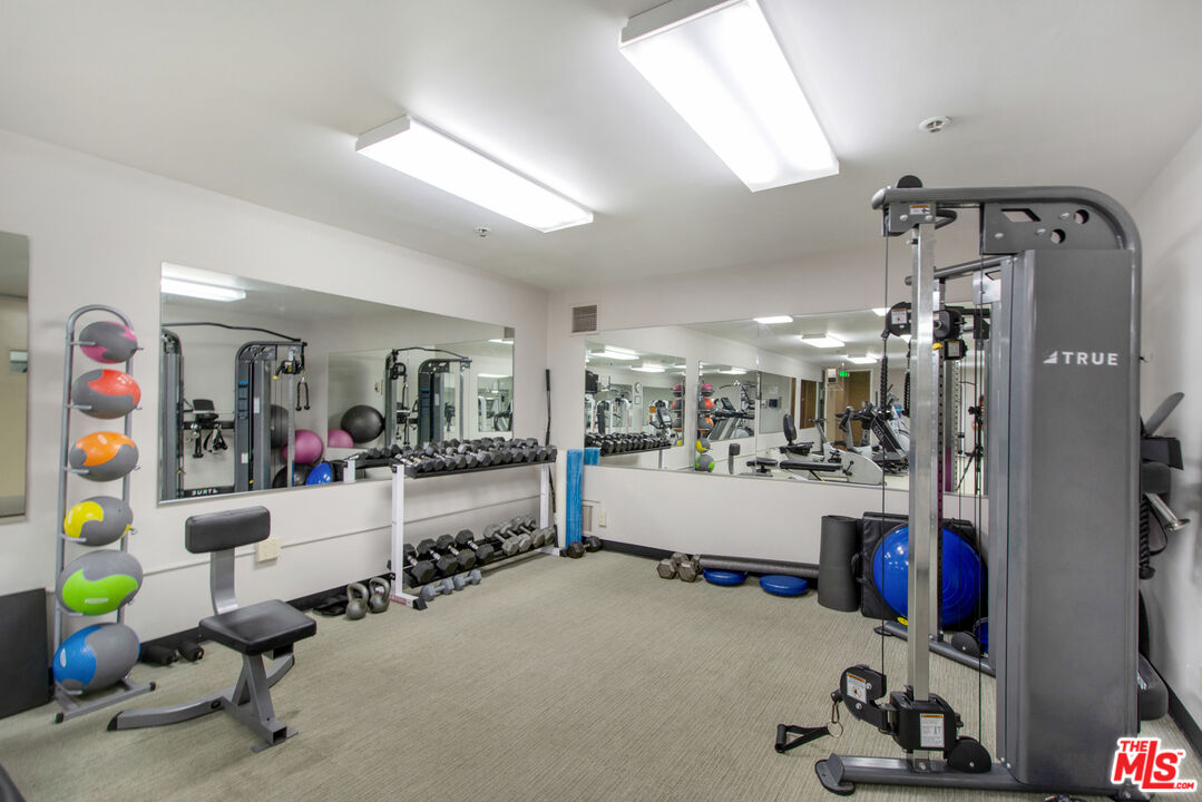 515 Ocean Ave Unit: 402S