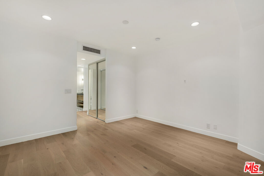 515 Ocean Ave Unit: 402S
