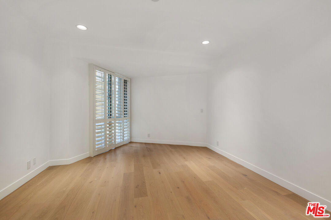 515 Ocean Ave Unit: 402S