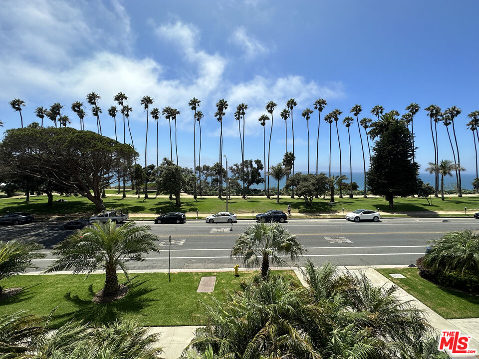 515 Ocean Ave Unit: 402S