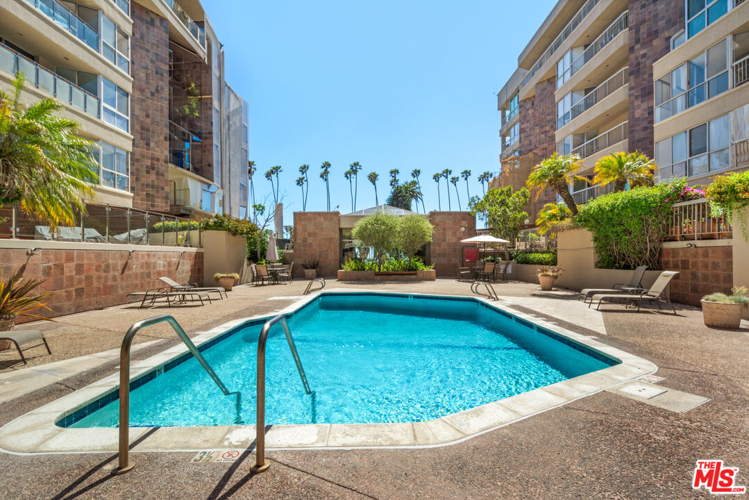 515 Ocean Ave Unit: 402S