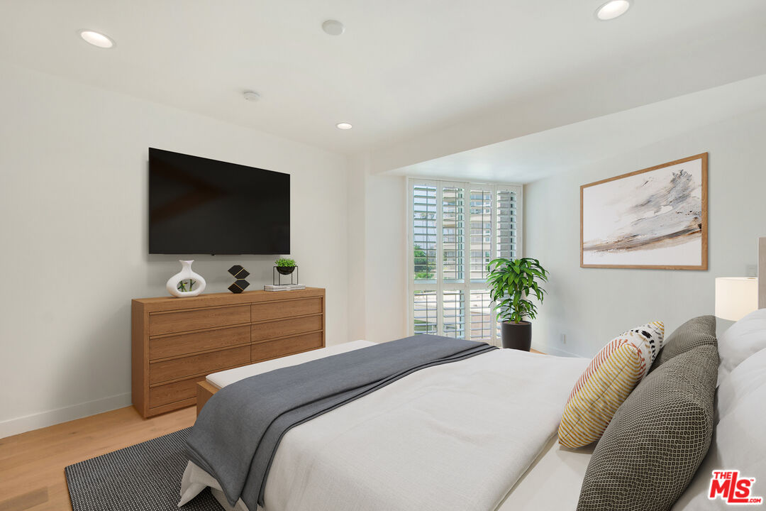 515 Ocean Ave Unit: 402S