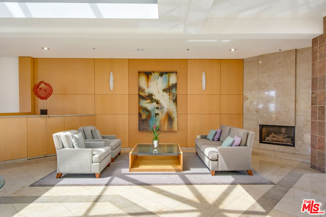 515 Ocean Ave Unit: 402S