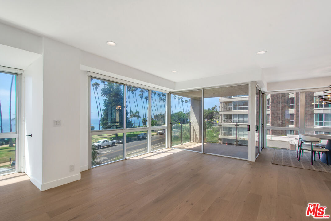 515 Ocean Ave Unit: 402S