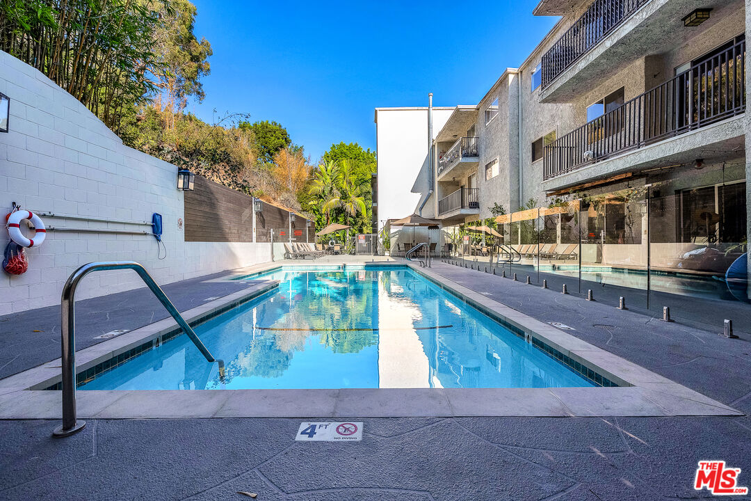 1230 Horn Ave Unit: 401