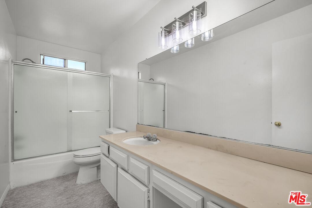 1230 Horn Ave Unit: 401