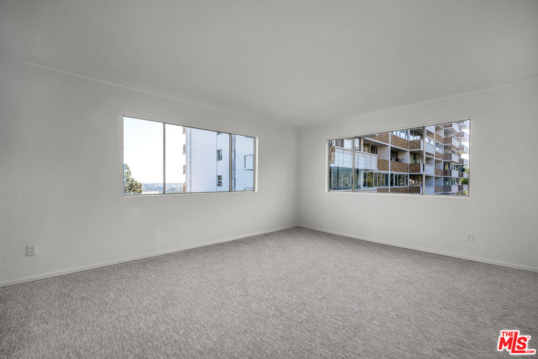 1230 Horn Ave Unit: 401