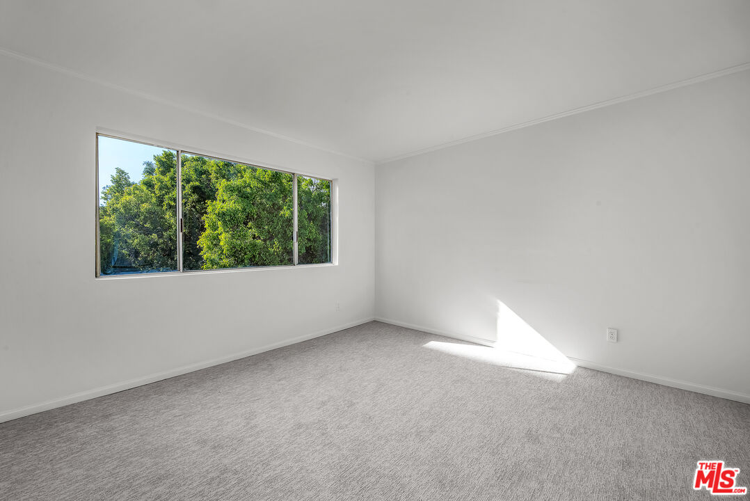 1230 Horn Ave Unit: 401