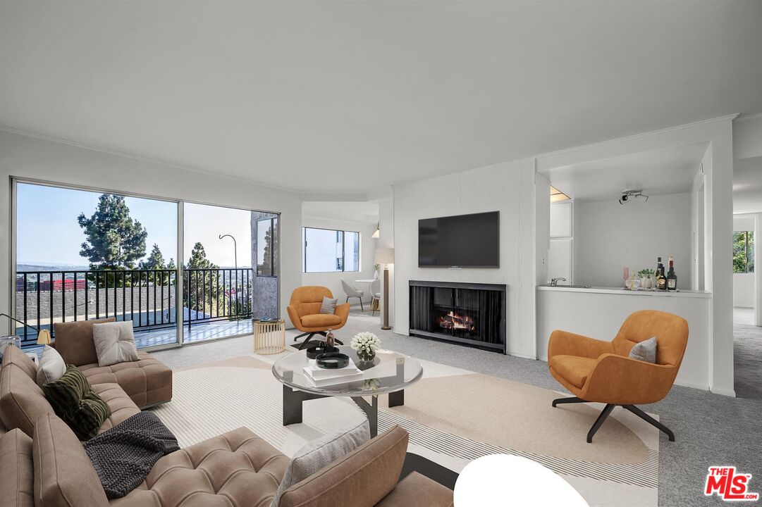 1230 Horn Ave Unit: 401