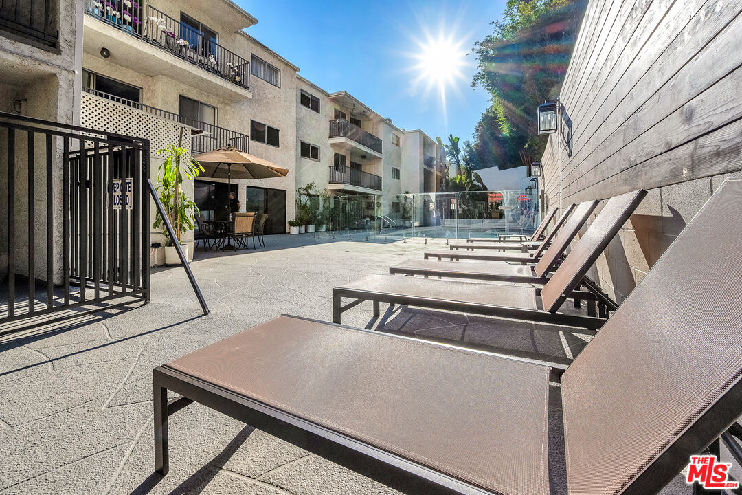 1230 Horn Ave Unit: 401