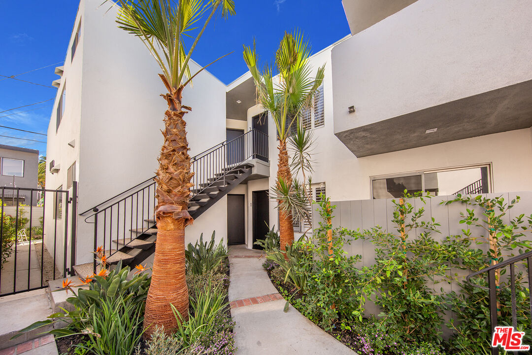 628 N Orlando AVE Unit: 4