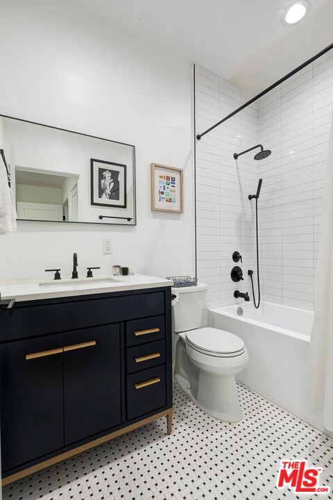 1131 12th St Unit: 101