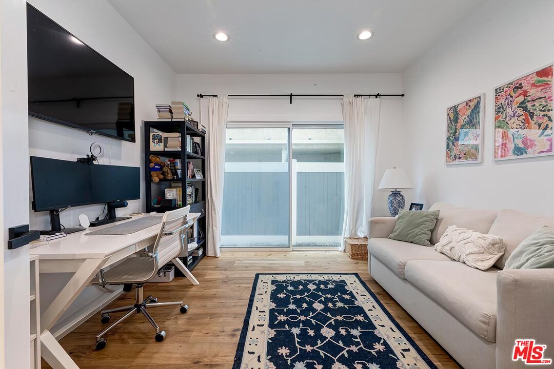 1131 12th St Unit: 101