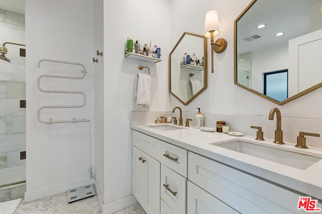 1131 12th St Unit: 101