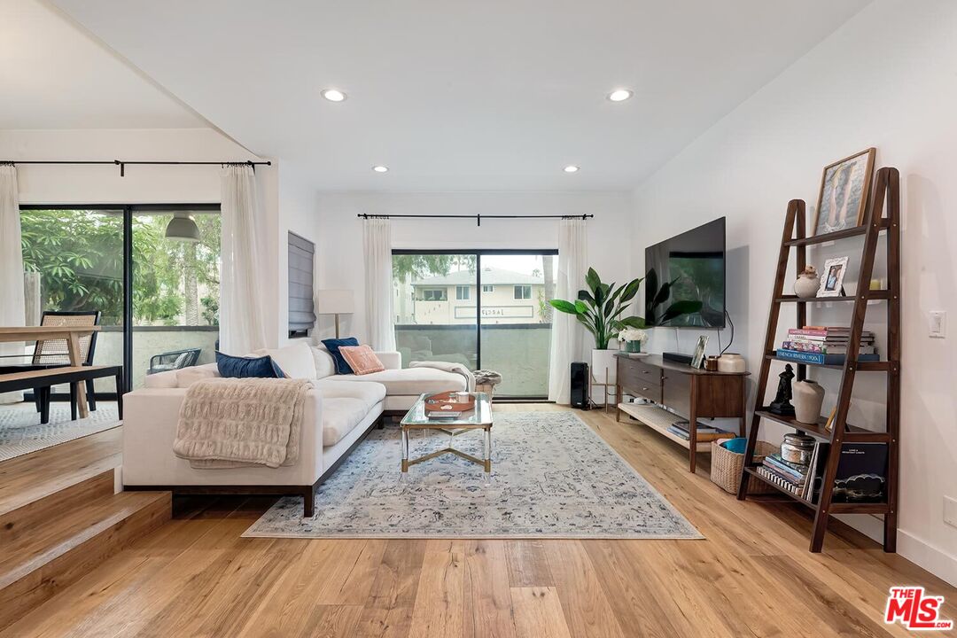 1131 12th St Unit: 101