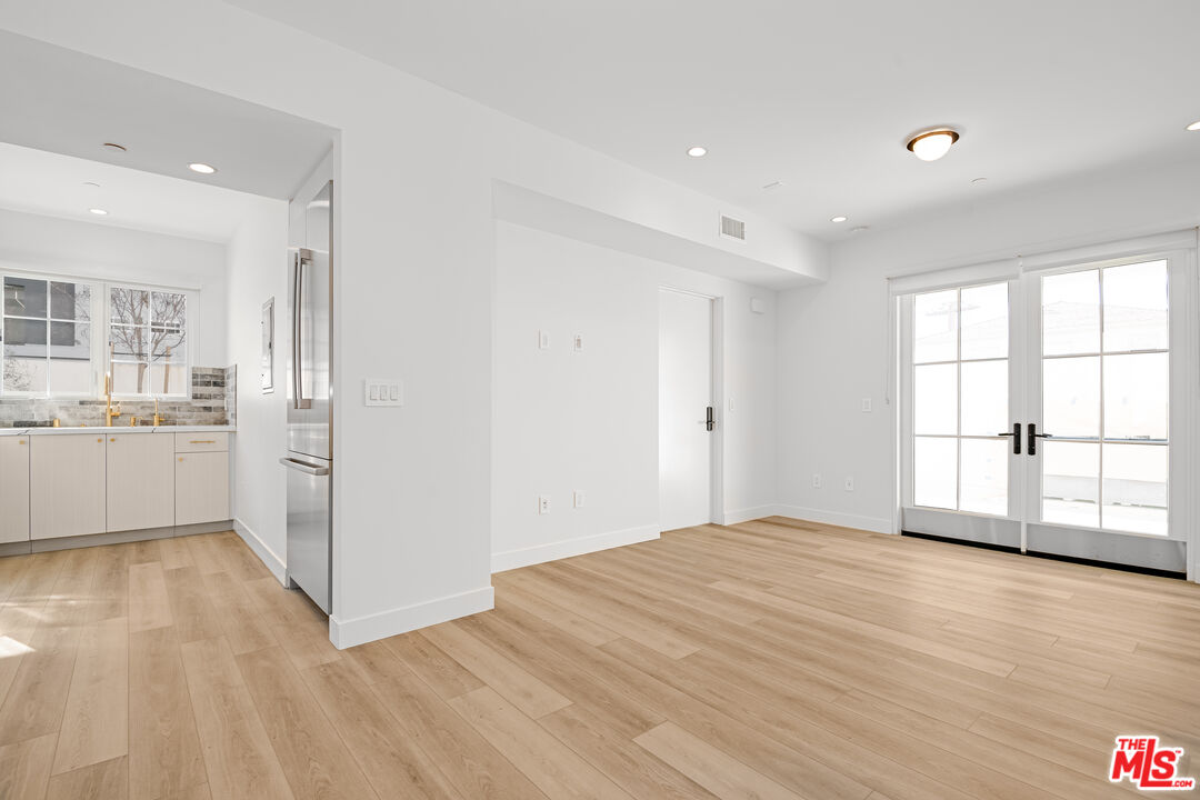 7914 NORTON AVE Unit: 103