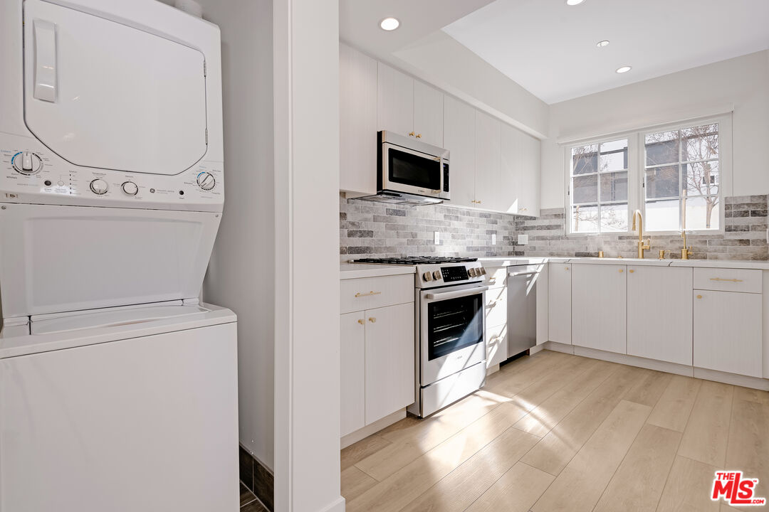 7914 NORTON AVE Unit: 103