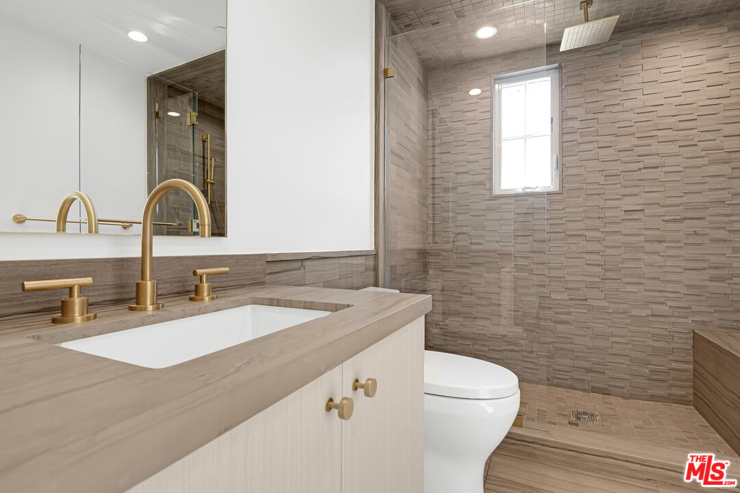 7914 NORTON AVE Unit: 103