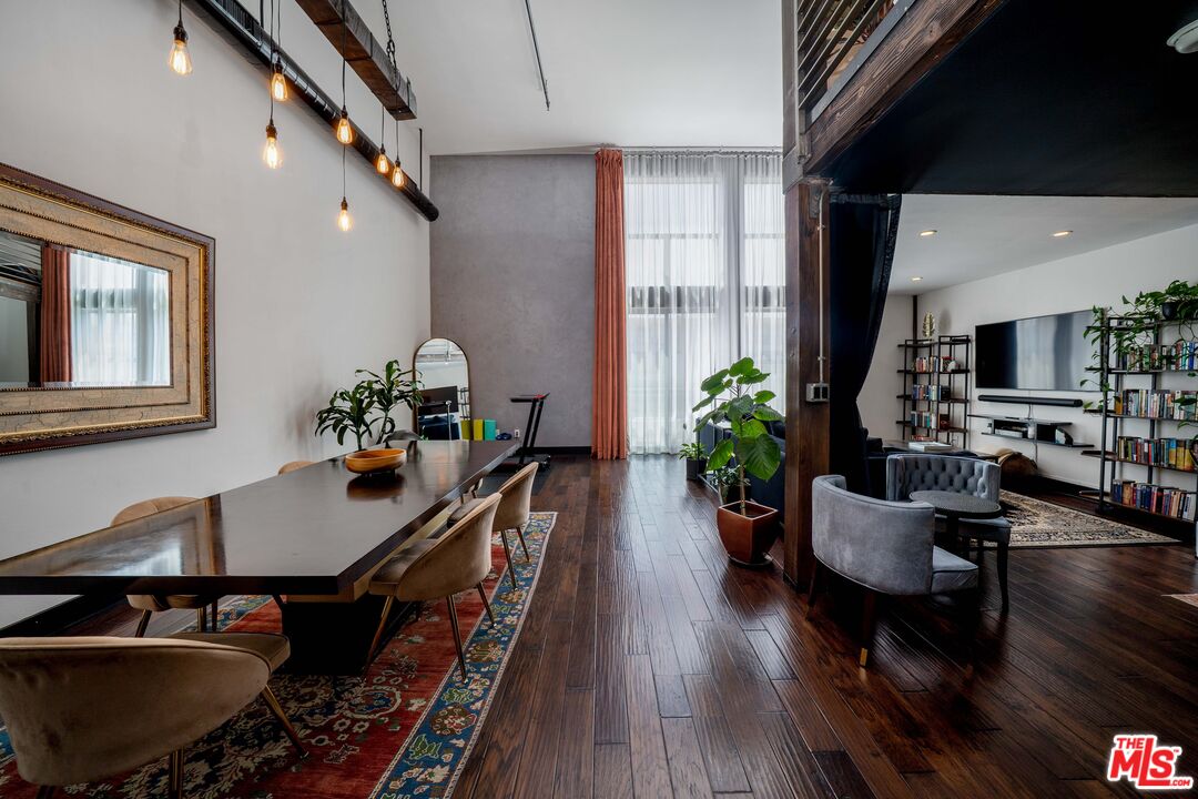 4115 Glencoe Ave Unit: 302