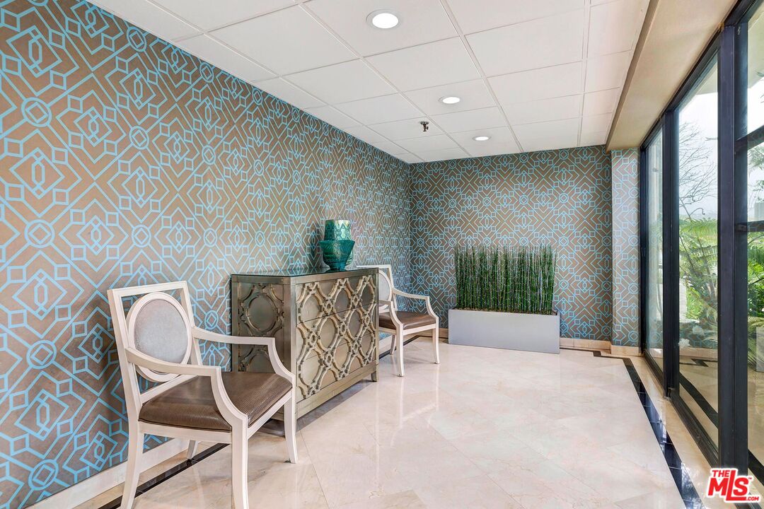 1115 S Elm Dr Unit: PH12