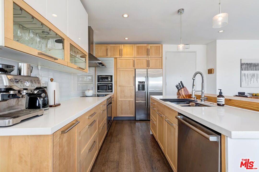 1115 S Elm Dr Unit: PH12