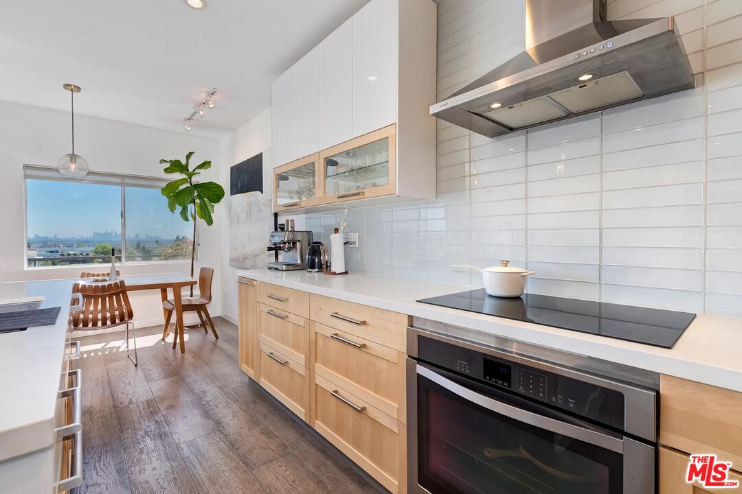 1115 S Elm Dr Unit: PH12