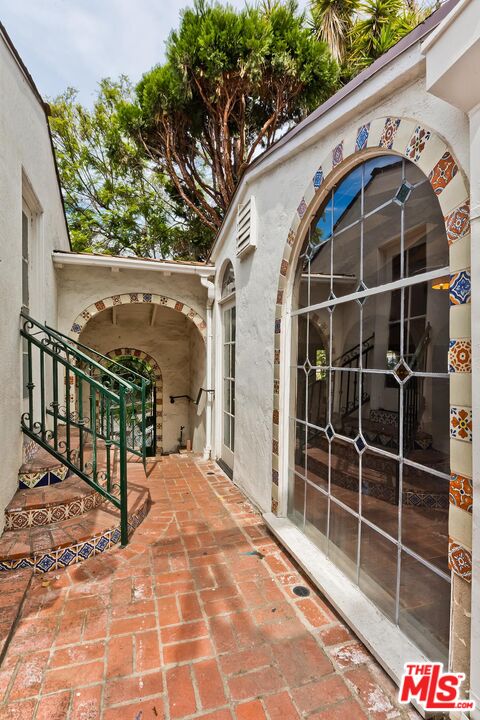901 Malcolm Ave