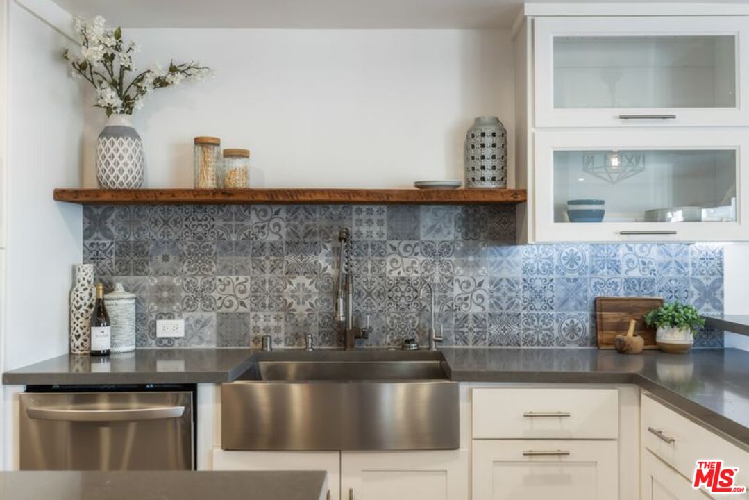 4300 Via Dolce Unit: 102