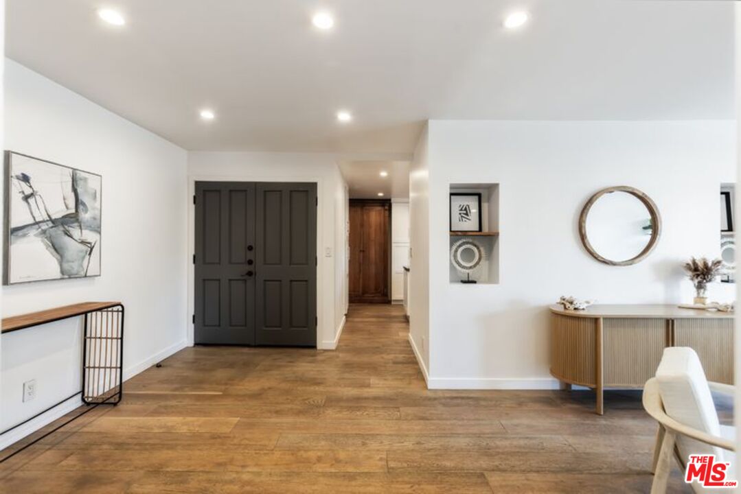 4300 Via Dolce Unit: 102