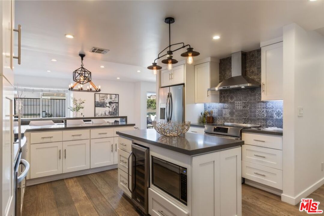 4300 Via Dolce Unit: 102