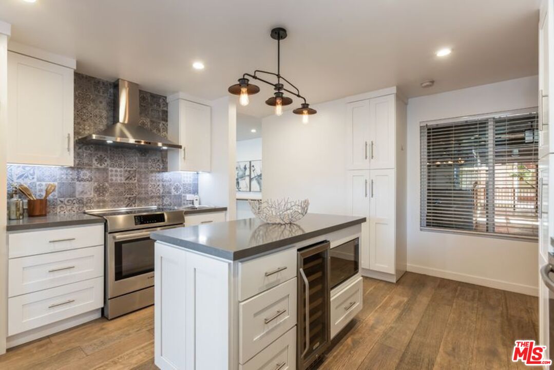 4300 Via Dolce Unit: 102