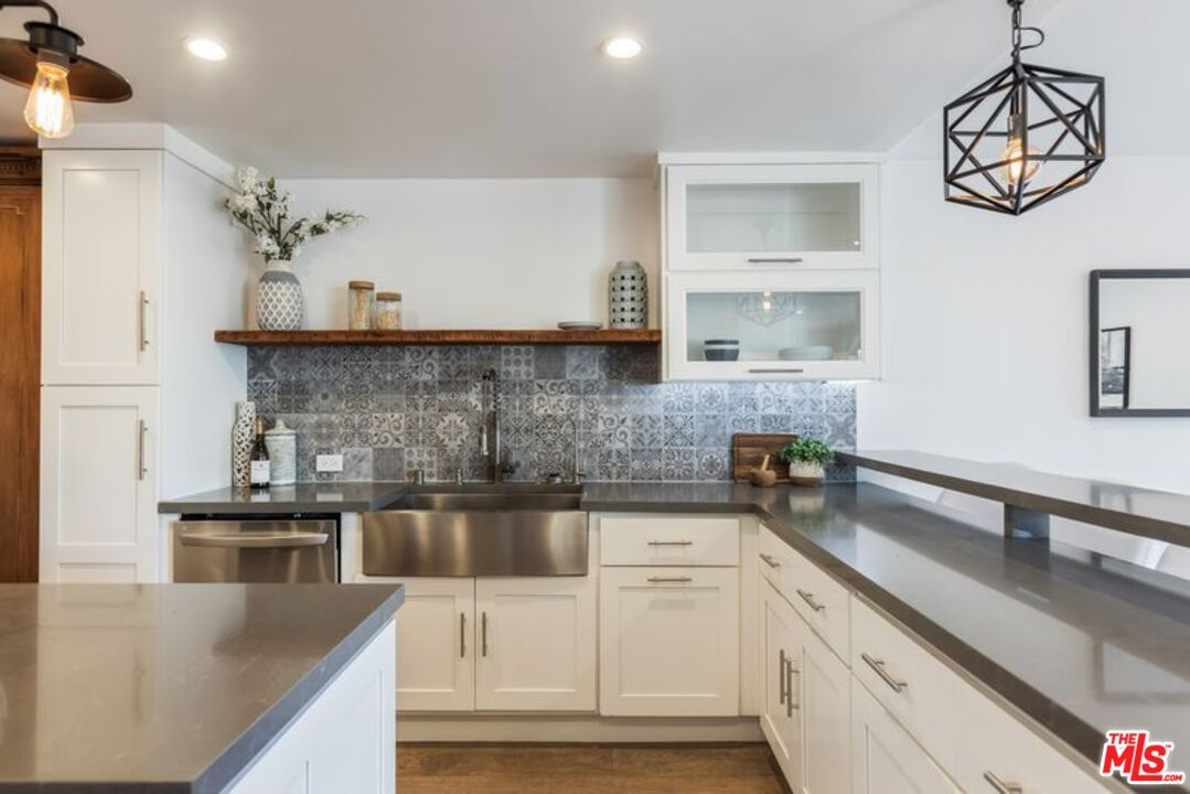 4300 Via Dolce Unit: 102