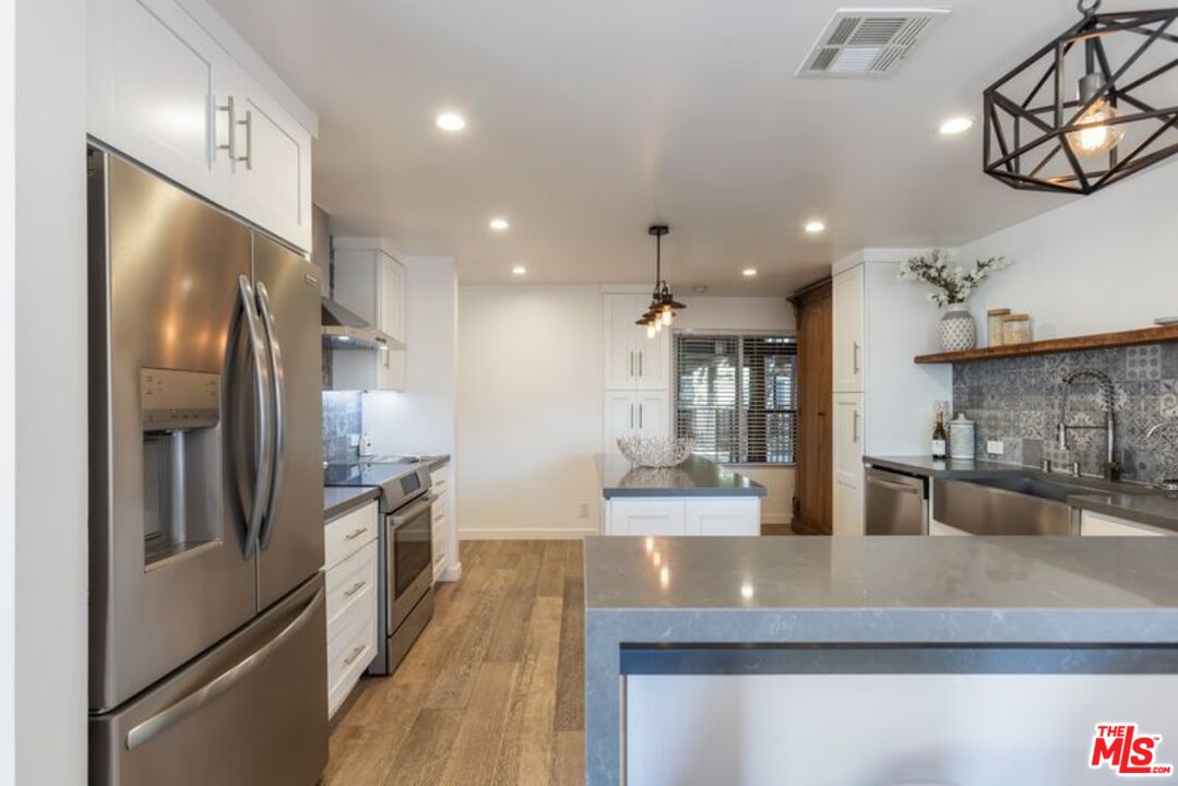 4300 Via Dolce Unit: 102