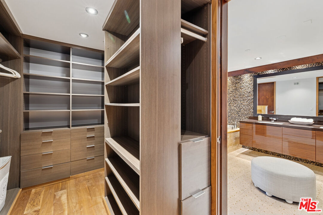 10430 Wilshire Blvd Unit: 1901