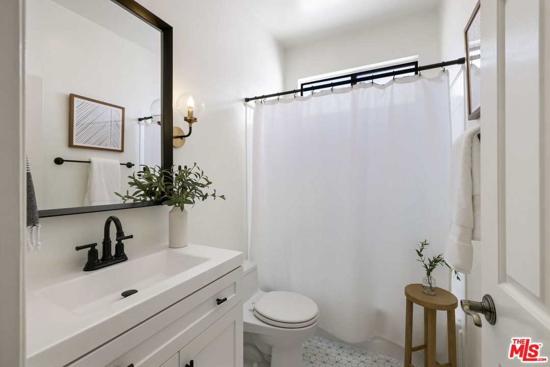 1441 Federal Ave Unit: 301