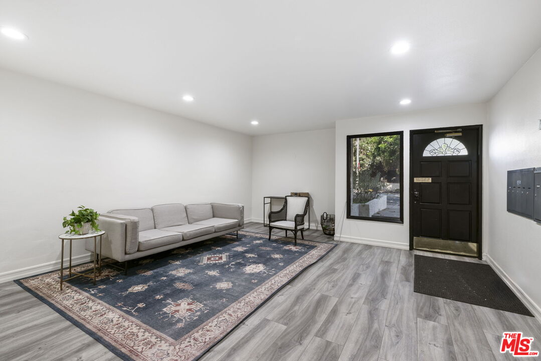 1441 Federal Ave Unit: 301