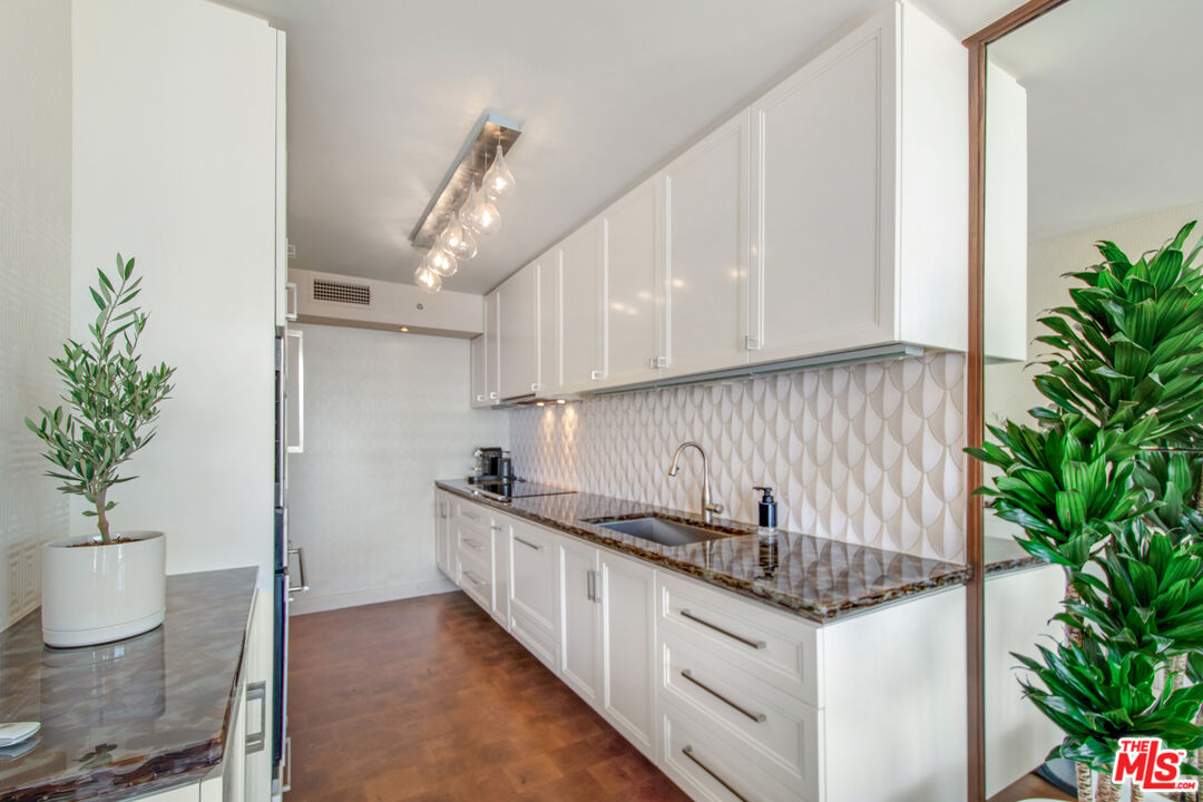 201 Ocean Ave Unit: 301P