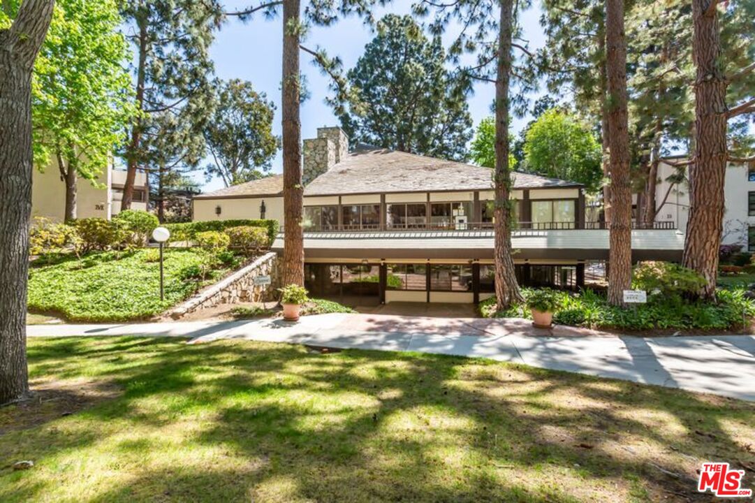 7765 W 91st St Unit: A2117