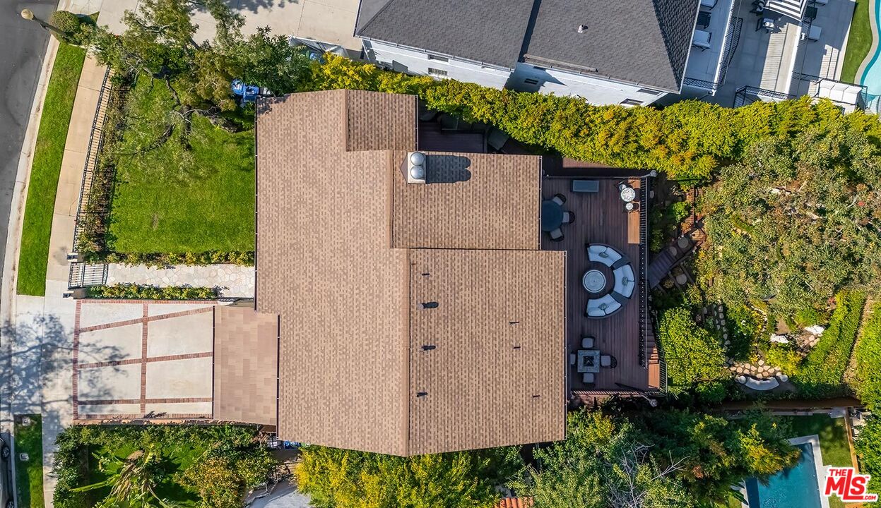 850 Thayer Ave