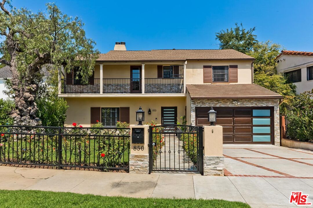 850 Thayer Ave
