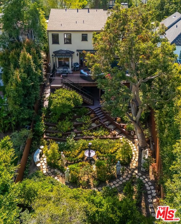 850 Thayer Ave