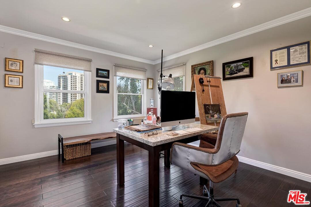 850 Thayer Ave